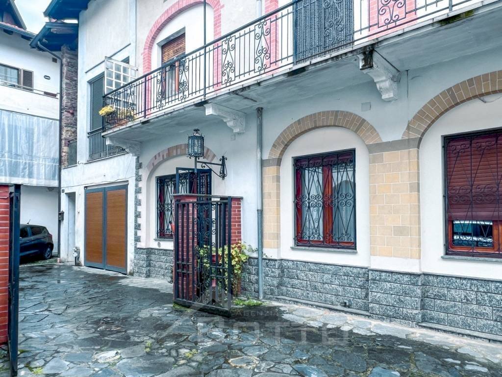 Facciata - Bilocale piazza garibaldi n 17, Grignasco - foto 2