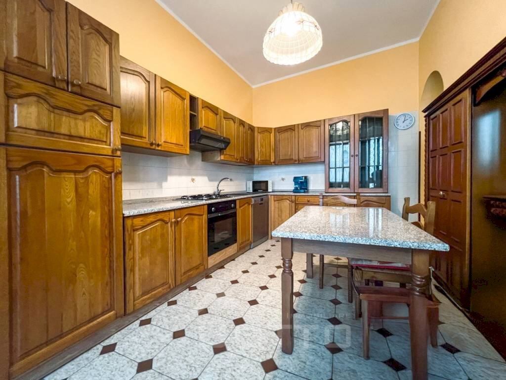 Cucina - Bilocale piazza garibaldi n 17, Grignasco - foto 3