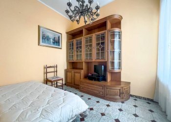 Camera da letto - Bilocale piazza garibaldi n 17, Grignasco - foto 5