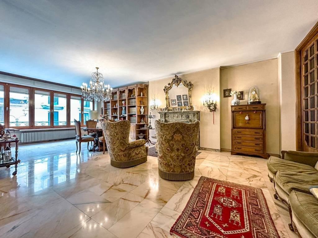 Salone - Appartamento corso Giuseppe Garibaldi 21, Gattinara - foto 3