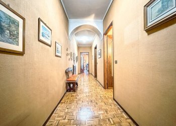 Interno palazzo - Appartamento corso Giuseppe Garibaldi 21, Gattinara - foto 16
