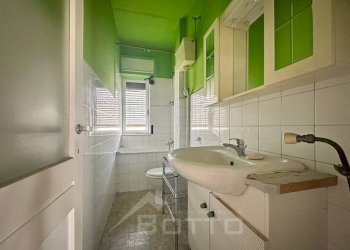Bagno - Three-room apartment via Professor Sella 1, Quarona - photo 9