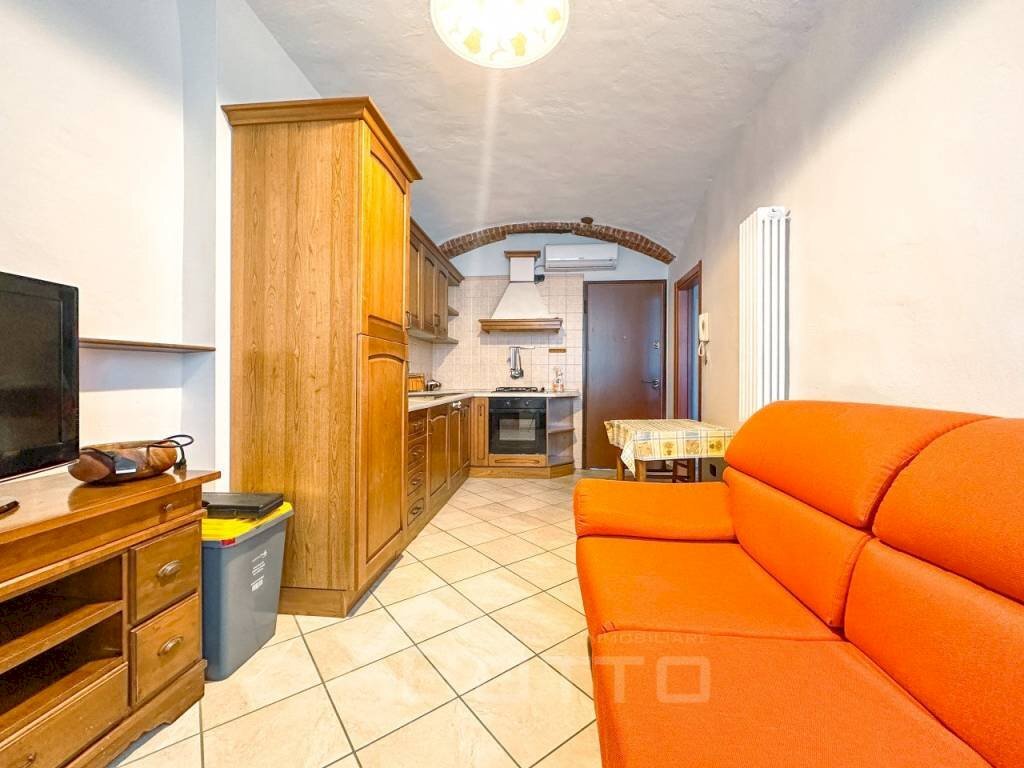 Salone - Bilocale via Francesco Mattai, 6/E, Gattinara - foto 2