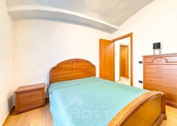 Camera da letto - Bilocale via Francesco Mattai, 6/E, Gattinara - foto 6