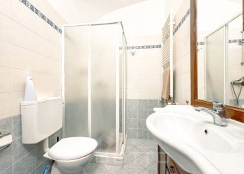 Bagno - Bilocale via Francesco Mattai, 6/E, Gattinara - foto 7