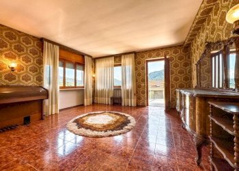 Disimpegno - Casa indipendente Frazione Crabia 20, Cellio con Breia - foto 3