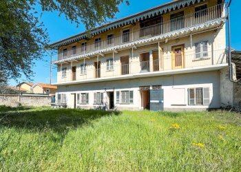 Facciata - Casa indipendente via Caterina Minoretti 3, Carpignano Sesia - foto 2