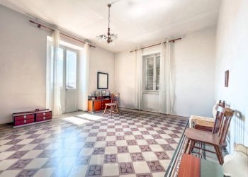 Camera da letto - Trilocale via Rosa Massara, 19, Grignasco - foto 15