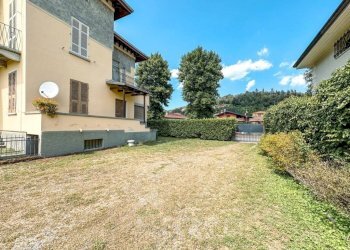 Giardino - Quadrilocale viale Rimembranze 7, Borgosesia - foto 14