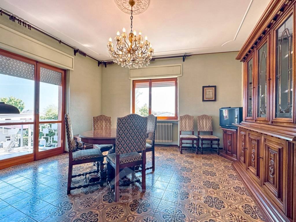 Salone - Trilocale viale Guglielmo Marconi, 72, Gattinara - foto 1