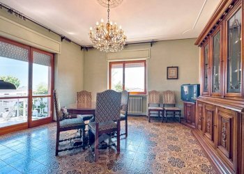 Salone - Trilocale viale Guglielmo Marconi, 72, Gattinara - foto 1