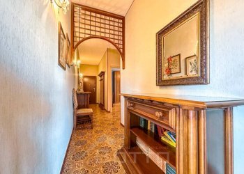 Corridoio - Trilocale viale Guglielmo Marconi, 72, Gattinara - foto 8