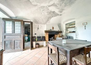 Salone - Independent house FRAZIONE UCCELLI, Caprile - photo 11