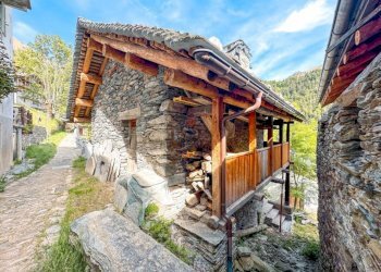 Giardino - Bilocale Frazione San Gottardo 2/3, Rimella - foto 1