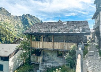 Facciata - Bilocale Frazione San Gottardo 2/3, Rimella - foto 9