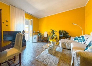 Salone - Trilocale via Galileo Ferraris, 15, Gattinara - foto 1