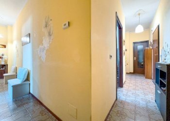 Corridoio - Trilocale via Galileo Ferraris, 15, Gattinara - foto 8