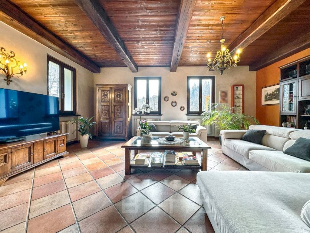 Salone - Villa localita' sarcalino, Caprile - foto 3