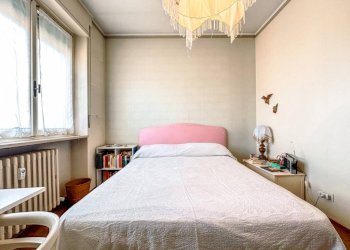 Camera da letto - Attico corso Matteotti, Serravalle Sesia - foto 24