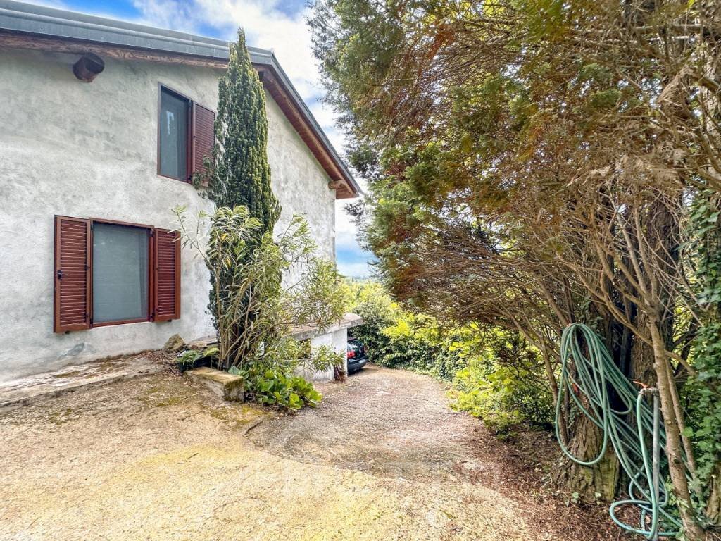 Giardino - Villa via Fratelli Varalli 3a, Varallo - foto 2