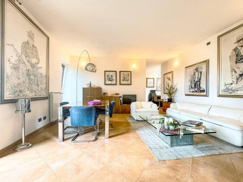 Salone - Villa via Fratelli Varalli 3a, Varallo - foto 3