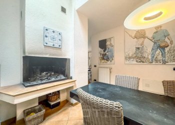 Salone - Villa via Fratelli Varalli 3a, Varallo - foto 12