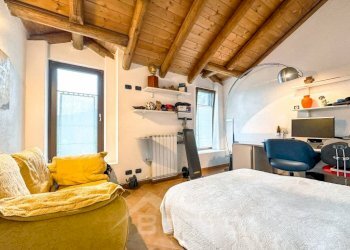 Camera da letto - Villa via Fratelli Varalli 3a, Varallo - foto 24