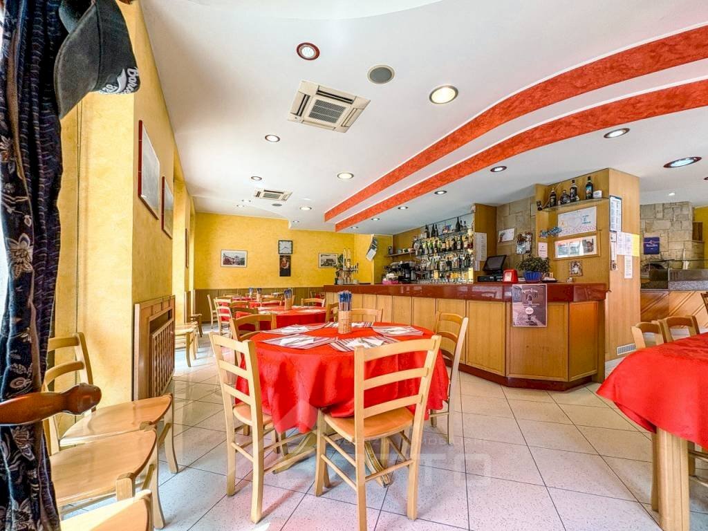 Interno non residenziale - Ristorante via Gaetano Zuccone 1, Quarona - foto 2