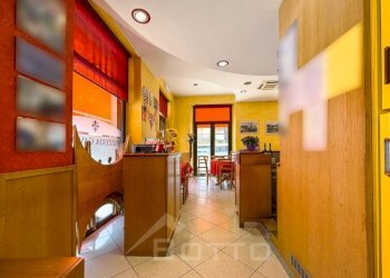 Corridoio - Ristorante via Gaetano Zuccone 1, Quarona - foto 6