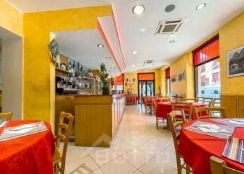 Interno non residenziale - Ristorante via Gaetano Zuccone 1, Quarona - foto 12