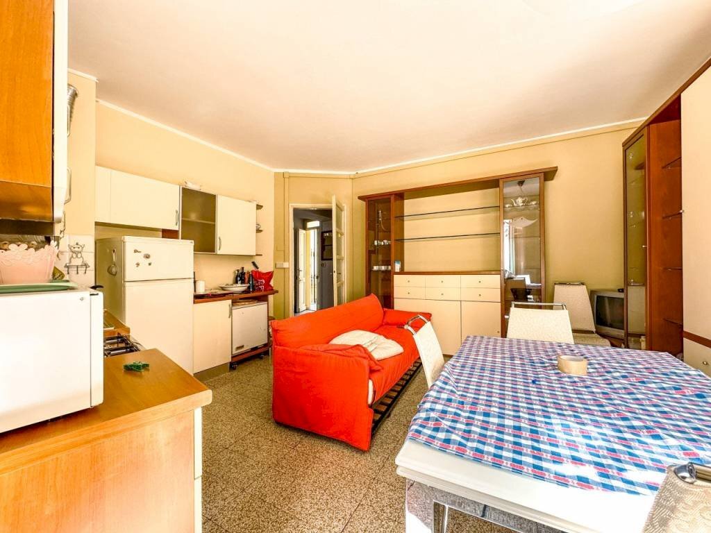 Salone - Trilocale via DELLE FONTANE 70, Borgosesia - foto 1