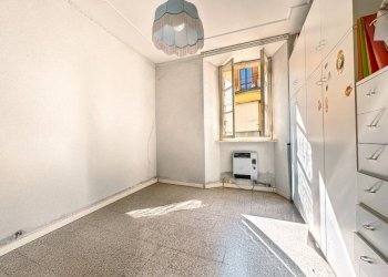 Stanza non arredata - Trilocale via DELLE FONTANE 70, Borgosesia - foto 4