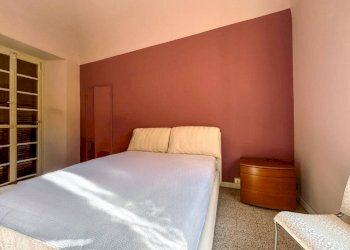 Camera da letto - Trilocale via DELLE FONTANE 70, Borgosesia - foto 6