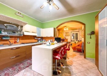 Cucina - Villa a Schiera via GARIBALDI 150, Pray - foto 3