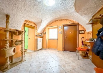 Cantina - Villa a Schiera via GARIBALDI 150, Pray - foto 4