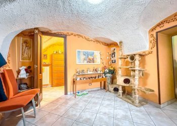 Cantina - Villa a Schiera via GARIBALDI 150, Pray - foto 5