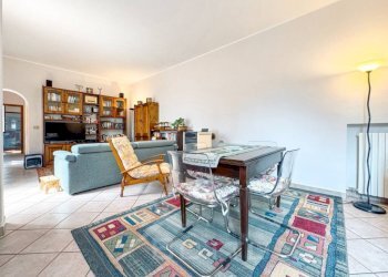 Salone - Trilocale via Giuseppe Torchio 10, Serravalle Sesia - foto 3