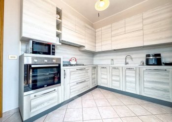 Cucina - Trilocale via Giuseppe Torchio 10, Serravalle Sesia - foto 9