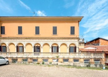 Facciata - Trilocale via Giuseppe Torchio 10, Serravalle Sesia - foto 19