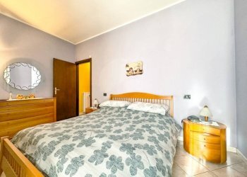 Camera da letto - Trilocale via riale n 6, Grignasco - foto 6