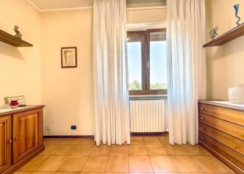 Camera da letto - Villa a Schiera via Novara 246, Romagnano Sesia - foto 17