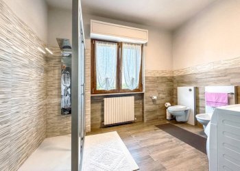 Bagno - Villa a Schiera via Novara 246, Romagnano Sesia - foto 22