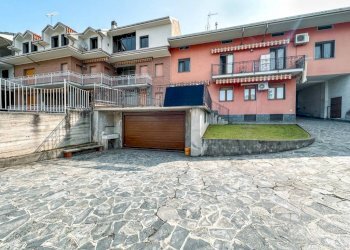 Facciata - Villa a Schiera via Novara 246, Romagnano Sesia - foto 27