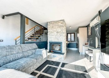 Salone - Villa a Schiera FRAZIONE CAREGA 33, Cellio con Breia - foto 1