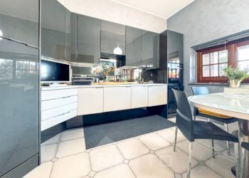 Cucina - Villa via Gaudenzio Ferrari 93, Ghislarengo - photo 8