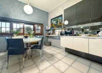 Cucina - Villa via Gaudenzio Ferrari 93, Ghislarengo - photo 10