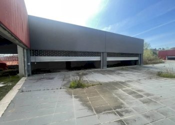 Cortile interno - Attività Commerciale via Ferruti, Montopoli di Sabina - foto 5