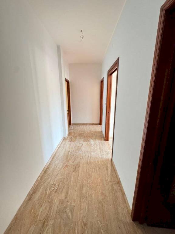 Corridoio - Three-room apartment corso Antonio Gramsci, 37/b, Cuneo (neighborhood Donatello) - photo 2