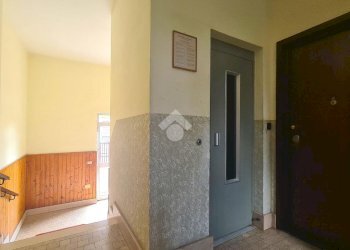Three-room apartment Via Cacciatori Delle Alpi, Bra - photo 8