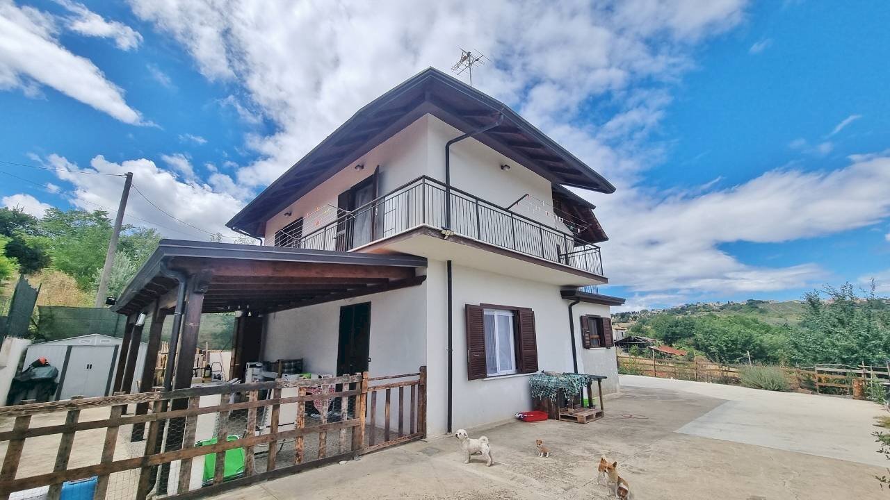 Foto 4 - Casa indipendente contrada Difesa Grande, Melito Irpino - planimetria 1